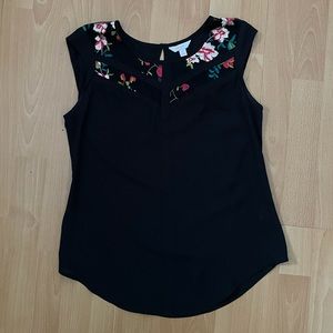 Beautiful Blouse with color flower details - Perfect Condition!